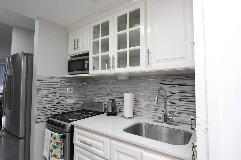 City Edge La Vie Кингстон